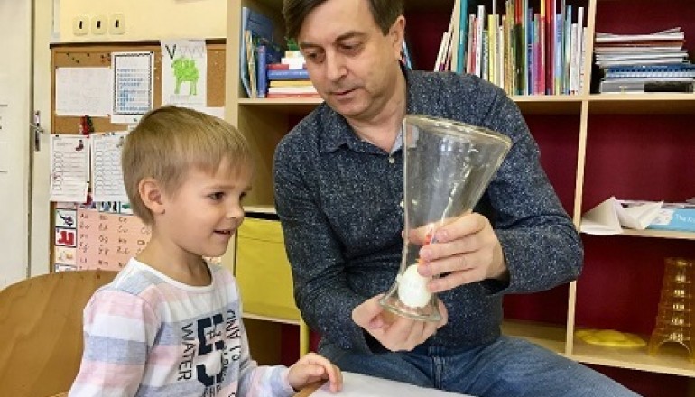 Když při sčítání i odečítání pomáhá klavír... Jak se učí nadané děti?